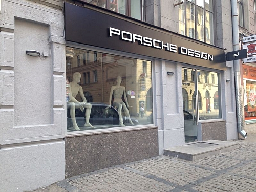 фасадная вывеска для магазина Porsche